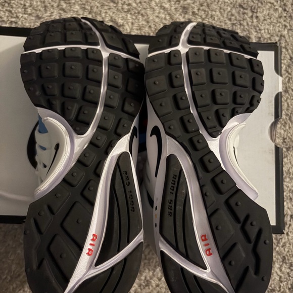 Nike Kids Blue Hello Kitty Sneaker - Picture 5 of 6